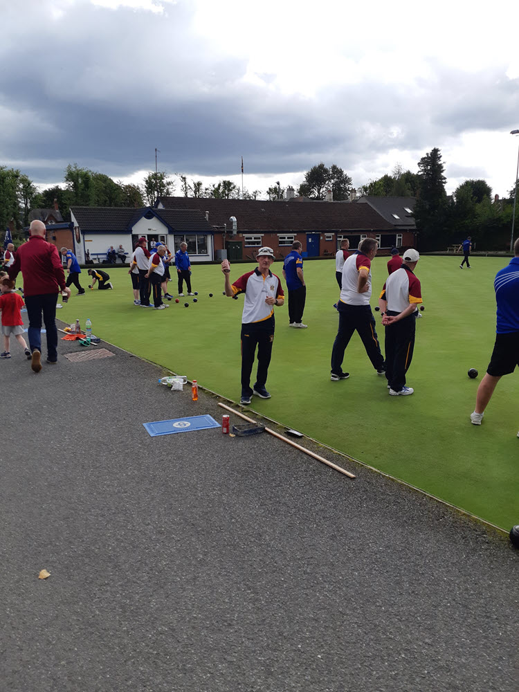 IBA Intermediate Cup Final 2023   Jim Young keeps cool with a soft drink